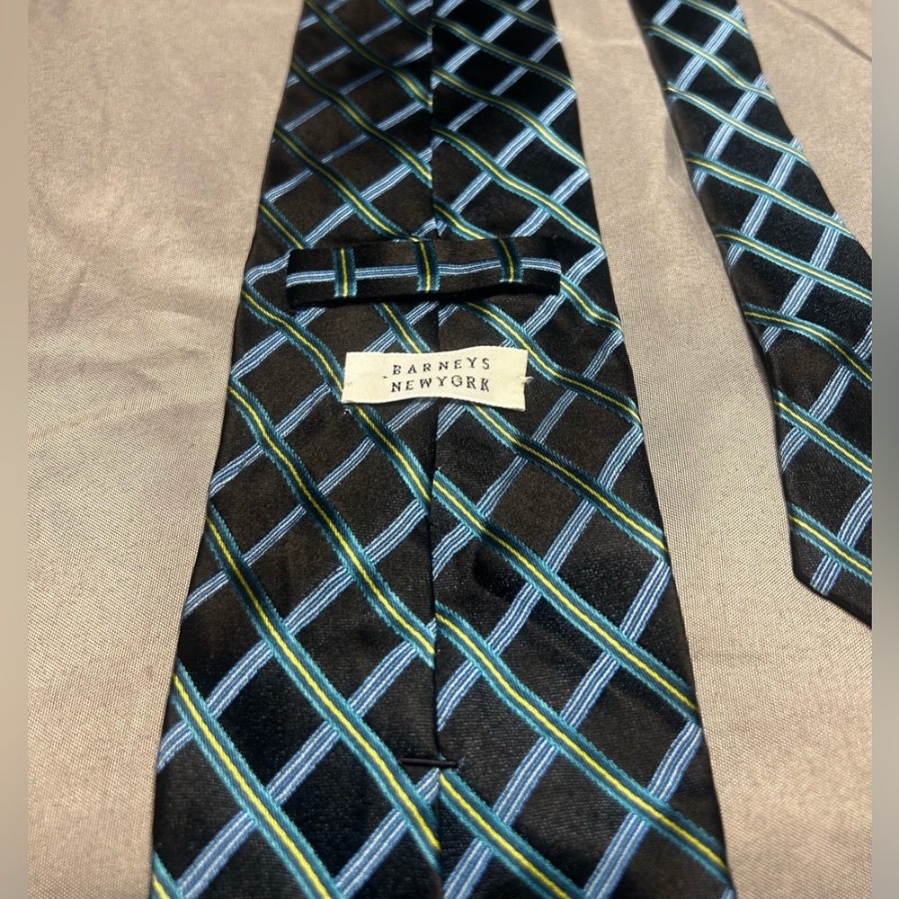 Men’s Barneys New York Vintage Vtg 90s Blue White Geometric Silk Designer Tie - Picture 3 of 4
